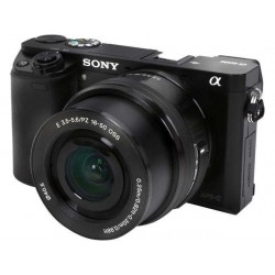 Cámara SONY Alpha ILCE-6000L Mirrorless Digital Pantalla LCD 24.3 Mpx 8X HDMI WiFi NFC