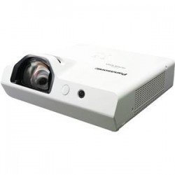 Proyector PANASONIC PT-TW343RU 3LCD WXGA 3,300Lumenes Tiro Corto Interactivo USB